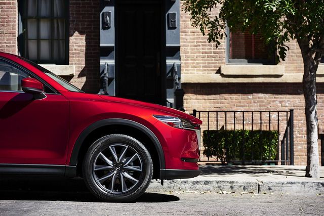 Mazda CX5 moi chinh thuc ra mat khong co dong co tang ap nhu Honda CRV 2017