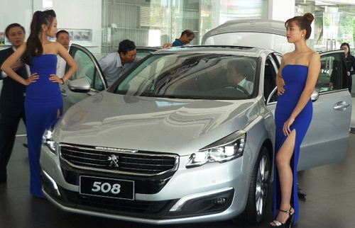 Mẫu xe Peugeot 508 phiên bản mới tại cửa hàng Peugeot Bình Định tại Khu Đô thị Thương mại An Phú, đường Tây Sơn (TP Quy Nhơn).