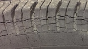 Mục rữa khô - dấu hiệu cho thấy lốp xe cần thay