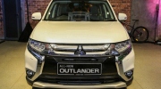 Mitsubishi Outlander nâng lên thành 7 chỗ, chốt giá 975 triệu đồng