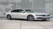 Volkswagen Phideon, đối thủ của Mercedes E-Class, được chốt giá 1,18 tỷ Đồng