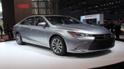 30 tuổi đi Camry 2016 có bị già?