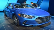 Hyundai Elantra 2017: Trang bị tốt hơn, giá rẻ hơn