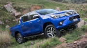 “Mổ xẻ” Toyota Hilux 2016