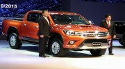 Ra mắt xe bán tải Toyota Hilux 2015, có bản số tự động