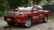 Bán tải Toyota Hilux 2016: Không chỉ cạnh tranh bằng 