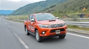 Toyota Hilux - Kẻ đi "ngược gió"