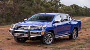 Vừa ra mắt, Toyota Hilux đã có phụ kiện chính hãng “khủng“