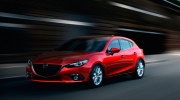 Mệnh mộc nên mua Mazda3 hay Kia K3 màu đen