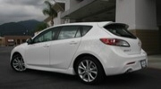 Nữ nên chọn Mazda3 hatchback hay Altis?