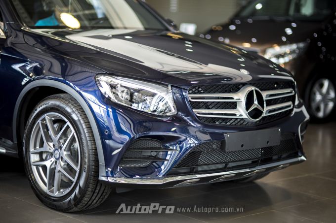 Cận cảnh Mercedes-Benz GLC 300 giá 1,919 tỷ Đồng tại Hà Nội