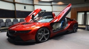 BMW i8 cực "hot" với màu sơn đỏ nham thạch "hàng thửa"