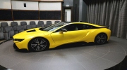Cận cảnh bản BMW i8 với màu vàng độc quyền