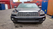 Cận cảnh SUV cỡ lớn Toyota Sequoia Platinum 2016 giá 5 tỷ tại Việt Nam