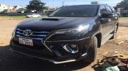 SUV cỡ trung Toyota Fortuner 2016 bị bắt gặp trên đất Việt Nam