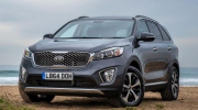 Nên mua Kia Sorento máy dầu hay máy xăng?