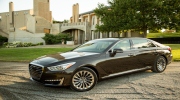 Xe "Hậu Duệ Mặt Trời" Genesis G90 có giá từ 68.100 USD