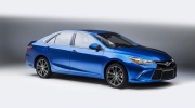 Công bố giá bán bộ đôi Toyota Camry và Corolla bản đặc biệt