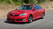 Toyota Camry khởi đầu như mơ năm 2013