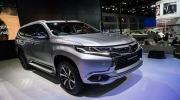 Mitsubishi Pajero Sport - Đối thủ Toyota Fortuner 2017 bất ngờ giảm giá bán
