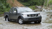Nissan Navara AT có gì khác biệt?