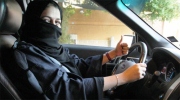 Các hãng ôtô đua nhau thu hút phụ nữ Arab Saudi