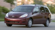 Toyota thu hồi hàng trăm nghìn chiếc Sienna