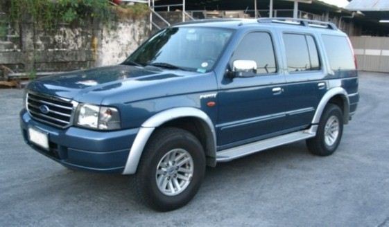 Cần bán xe Ford Everest 2006 máy dầu số sàn màu xám ghi  Chugiongcom