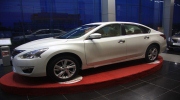Nissan Teana 2013 chính hãng màu trắng giá 1,4 tỷ đồng