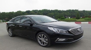 Hyundai Sonata 2015 có gì để đấu với Toyota Camry?
