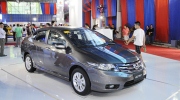 Sáng nay, Honda City và Nissan Sunny cùng lộ diện