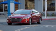 Hyundai Elantra thế hệ mới thách thức Altis