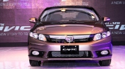Thêm tiện ích, Honda Civic mới làm lu mờ Civic cũ