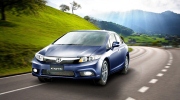 Mua xe Honda Civic, nhận iPhone 5S sành điệu