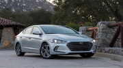 Hyundai Elantra 2018 ra mắt với trang bị tốt hơn