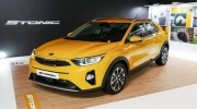 Dù có giá chưa đến 400 triệu Đồng, Kia Stonic vẫn bán thua người anh em Hyundai Kona