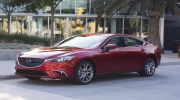 Một tỷ mua Civic bản mới hay Mazda6?