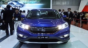 Honda giảm giá sâu CR-V: Hậu quả của việc "chơi dao"
