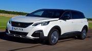 Ưu nhược điểm xe Hyundai Santa Fe và Peugeot 5008?