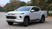 Mitsubishi Triton bản cao cấp 865 triệu, đấu Ranger Wildtrak