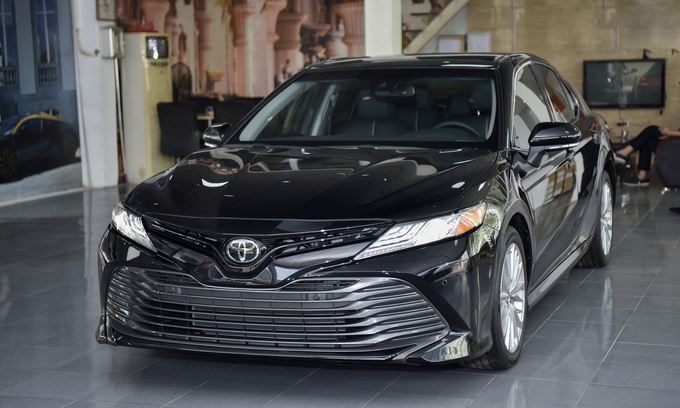 Toyota Camry XLE 2019 mới nhập Mỹ giá hơn 2,5 tỷ tại Hà Nội