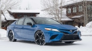 Toyota Camry dẫn động bốn bánh giá từ 26.400 USD