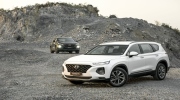 Không nằm ngoài cuộc chơi, Hyundai Santa Fe giảm gần trăm triệu