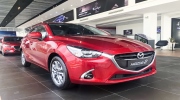 Nữ văn phòng nên mua Mazda2 hay Swift?