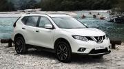 Mua Nissan X-Trail 2.5 hay Honda CR-V bản L?