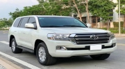 Xe ra mẫu mới, đại gia Việt bán luôn Toyota Land Cruiser vừa mua khi mới chạy 800km