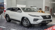 Toyota Fortuner bản mới ra mắt - Vua SUV 7 chỗ chật vật tìm lại ánh hào quang