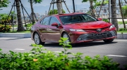 Toyota Camry giảm giá sâu, cuộc cạnh tranh với VinFast Lux 2.0 tăng nhiệt