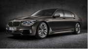BMW tung M760i đặc biệt chia tay động cơ V12