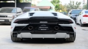 Chủ xe Lamborghini Huracan EVO RWD chi cả trăm triệu đồng nâng cấp xe chơi Tết